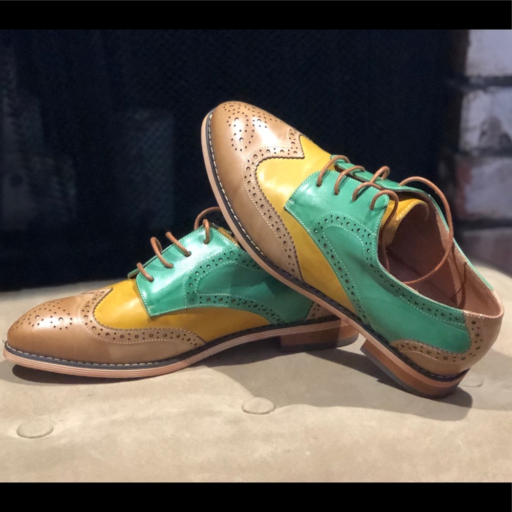 Mona Flying Vintage Women’s Shoes 8.5